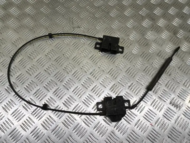 Замок капота LR038195