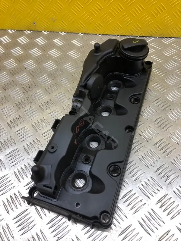 Крышка клапанная 03L103469F