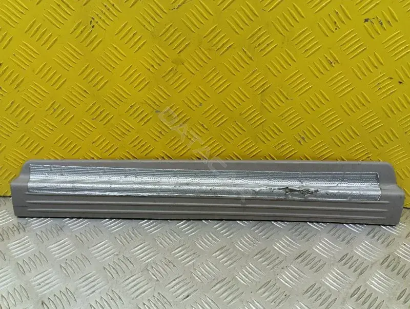Накладка на порог MN123957