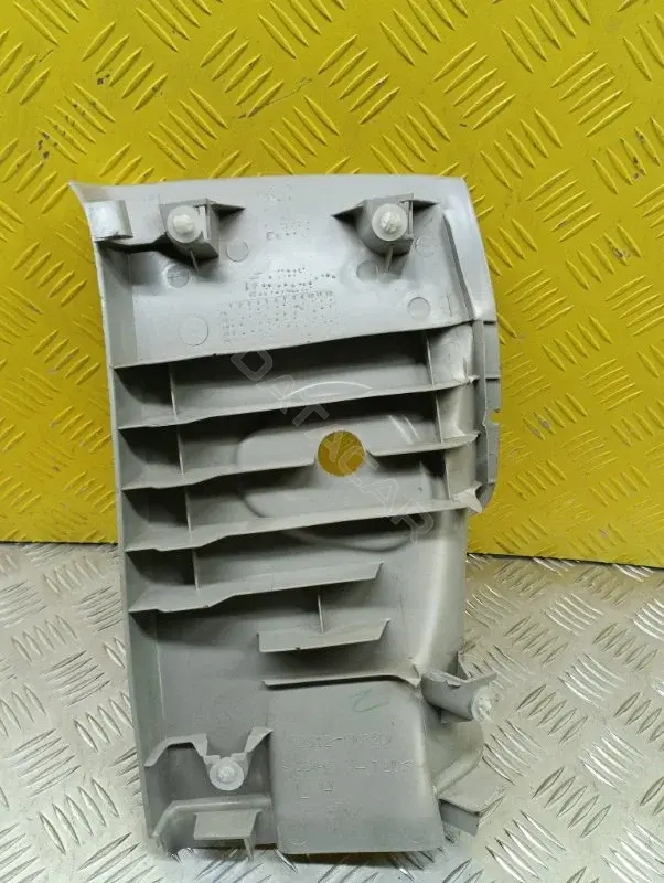 Обшивка стойки задней 625120K020