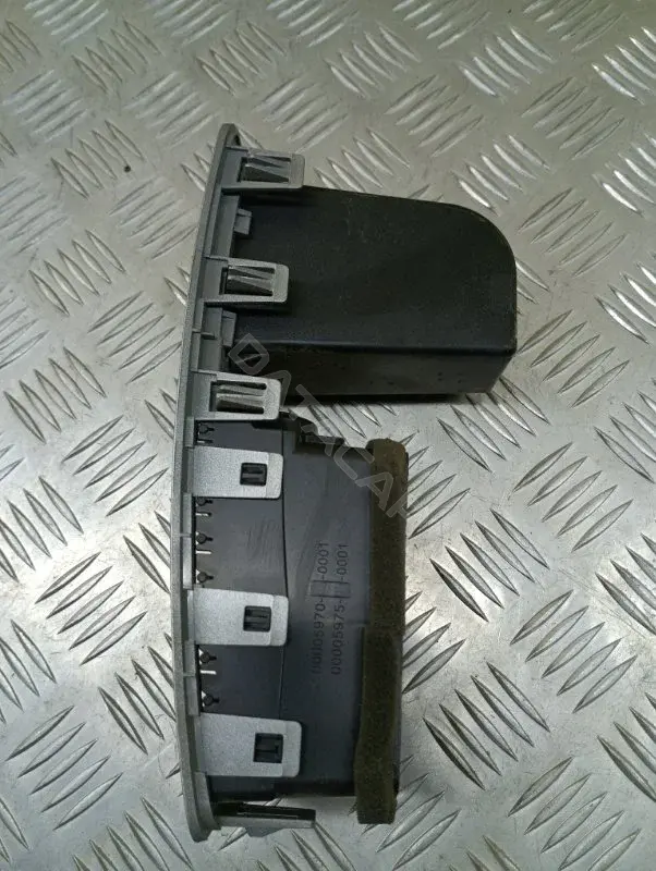 Дефлектор обдува салона 597006C1SD