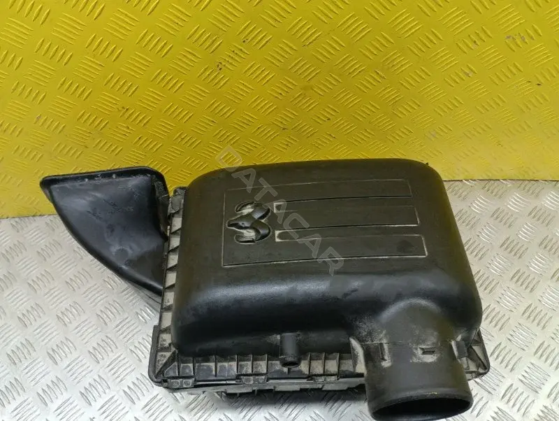 Корпус воздушного фильтра 53032405AC