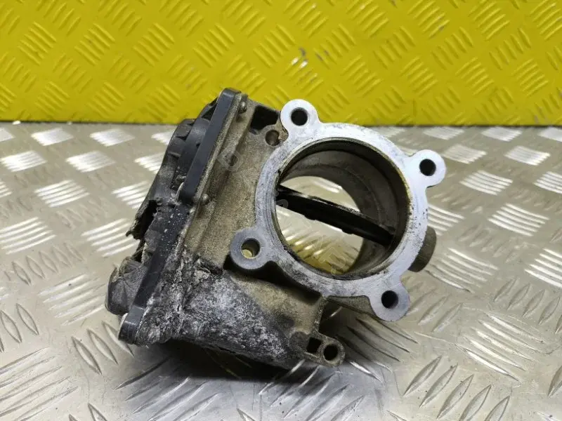 Дроссельная заслонка 1450A209