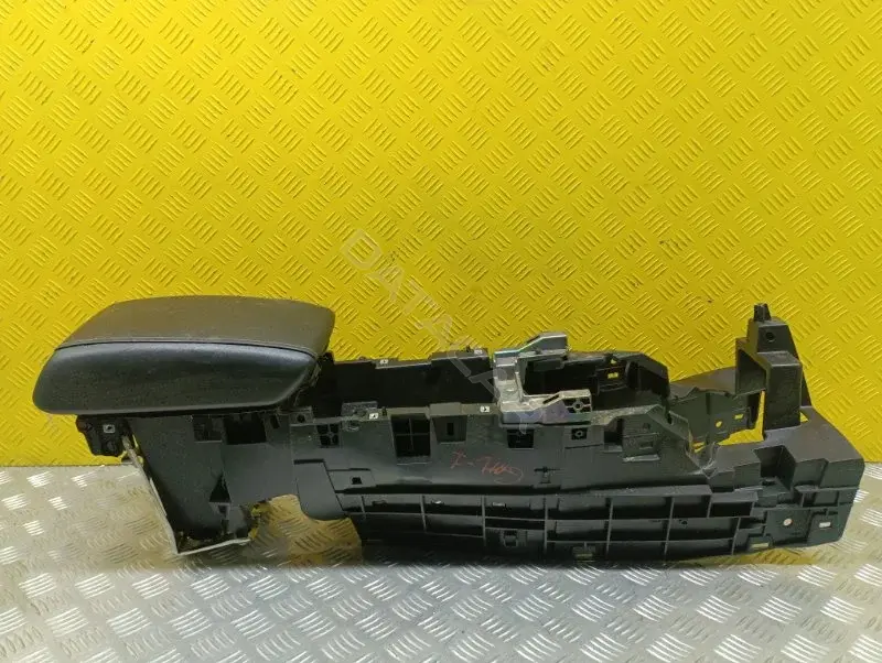 Подлокотник 6600111702