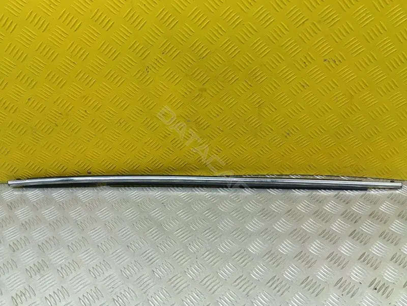 Молдинг стекла 7574042040