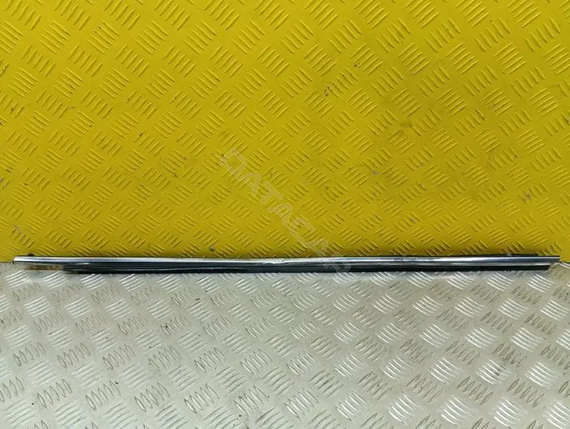 Молдинг стекла 7572042040