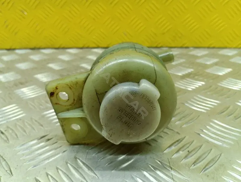 Бачок гидроусилителя MR995028