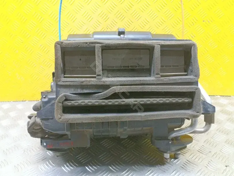 Отопитель в сборе (печка) MN123540
