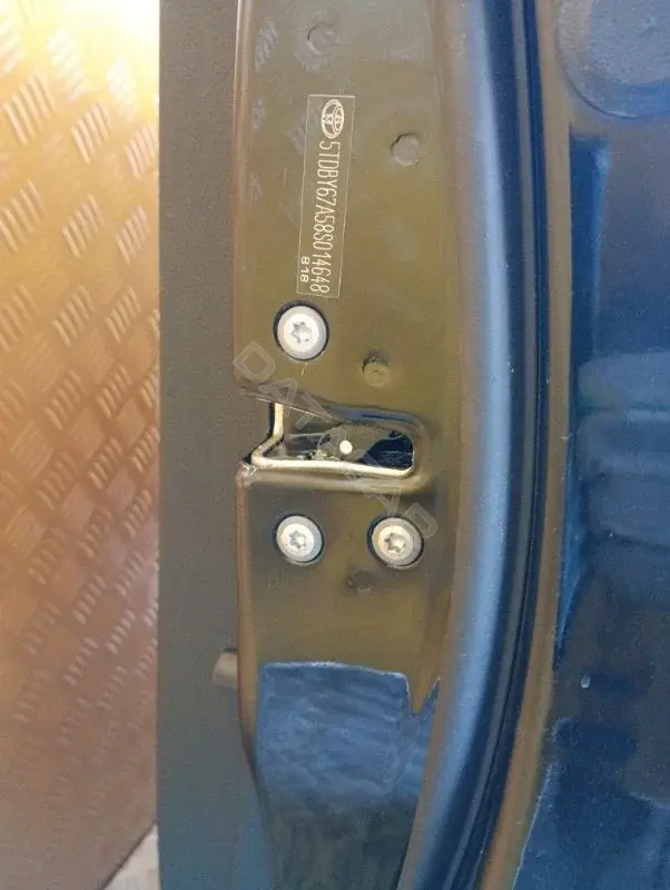 Замок двери 6903006200