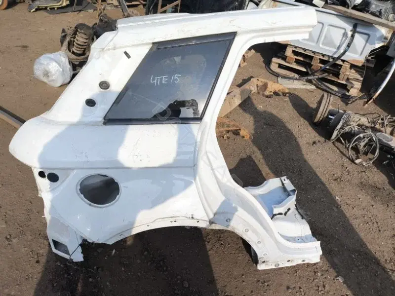 Крыло заднее правое LR028463