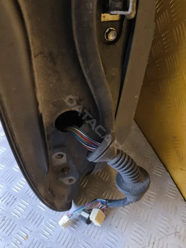 Проводка двери 821510KE10