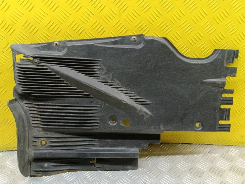 Защита днища 8T8825215