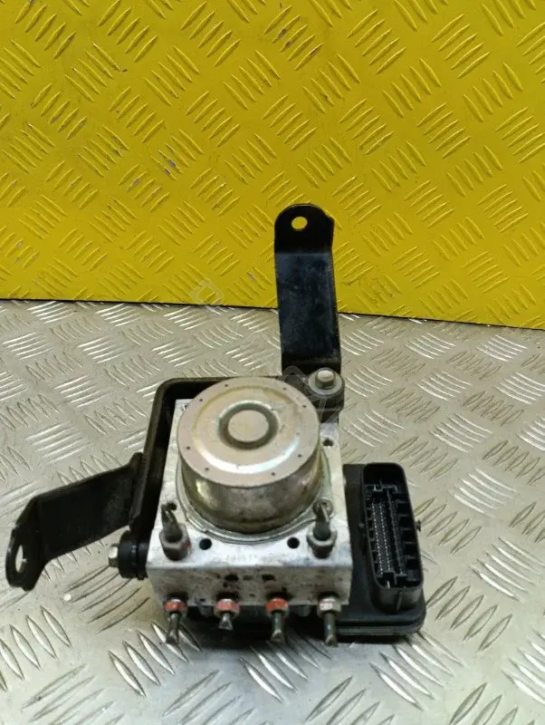 Блок управления АБС 4670A985