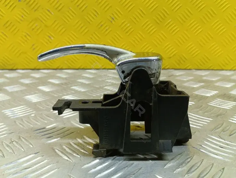 Ручка двери 80671EB320
