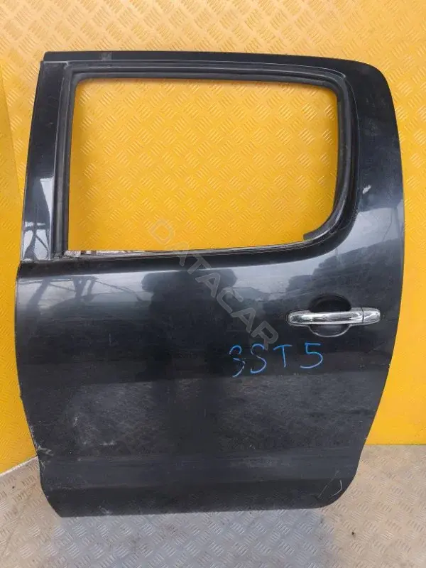 Дверь 670040K060
