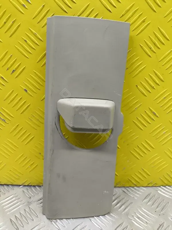 Обшивка стойки центральной 23234439