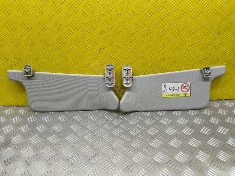 Козырек солнцезащитный 8204100XP2WXAD4