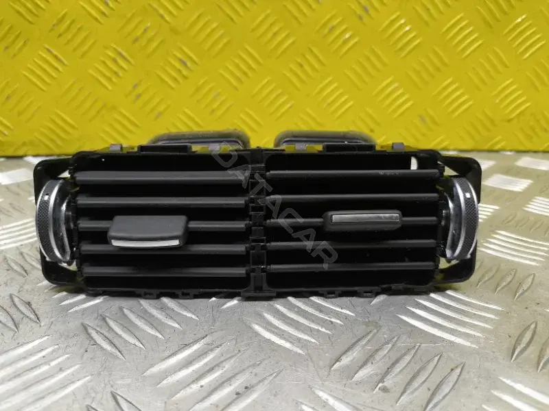 Дефлектор обдува салона LR039640