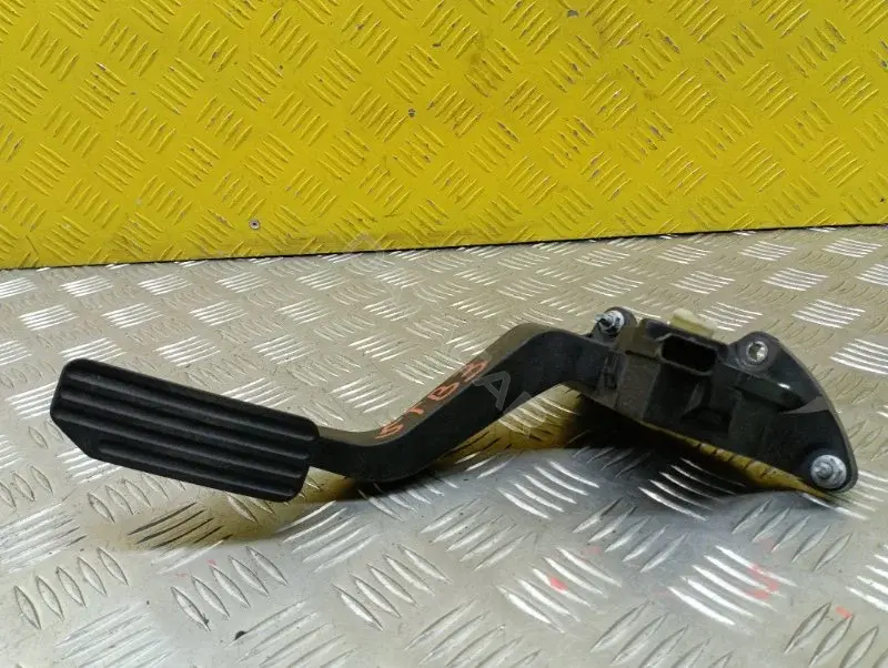 Педаль газа FK729F838BB
