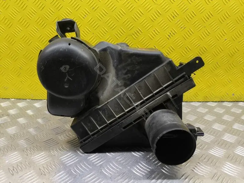 Корпус воздушного фильтра 16500EC00D