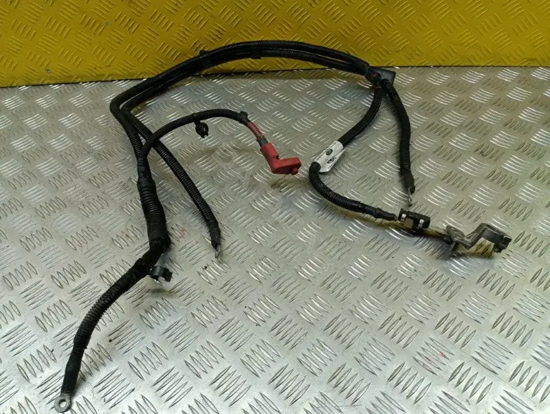 Клемма аккумуляторная GJ3214A280