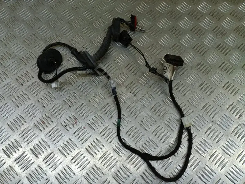 Проводка двери JB3T14633JD