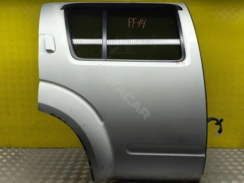 Дверь 82100EB330