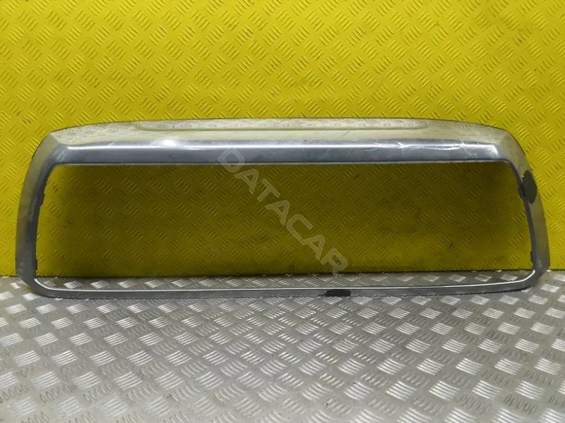 Молдинг решетки радиатора 531110C160