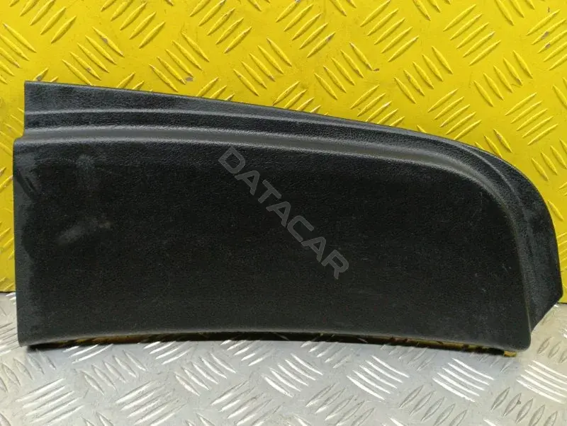 Накладка двери 676740C010