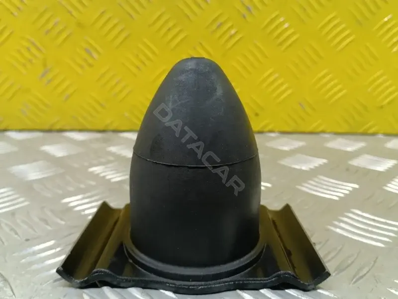 Отбойник амортизатора MR992642