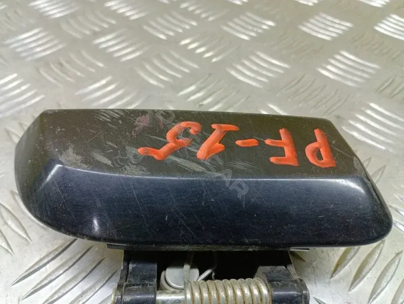 Ручка двери 82607EB330