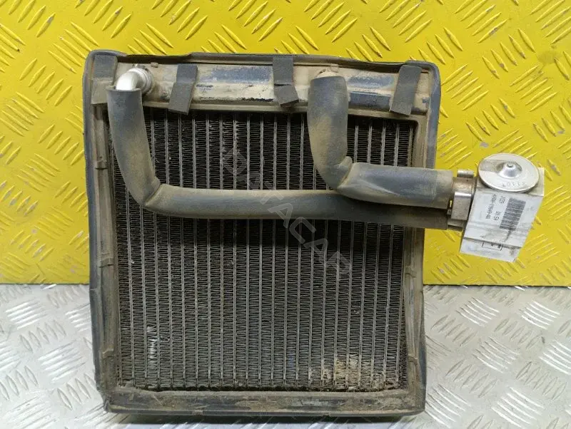 Испаритель кондиционера 27280EB01A