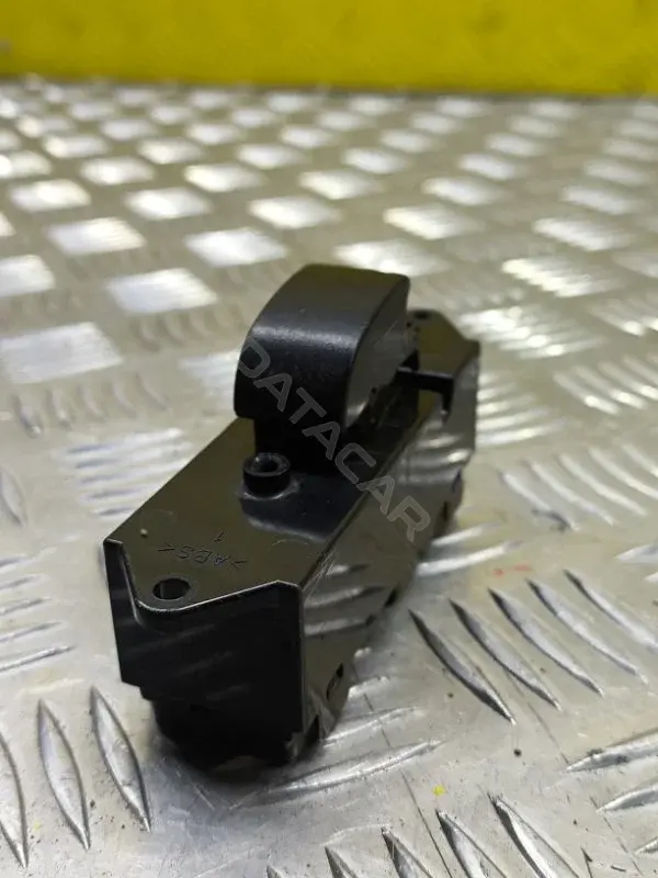 Кнопка стеклоподъемника MR587956