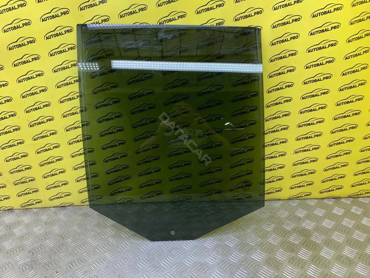Стекло двери LR012500