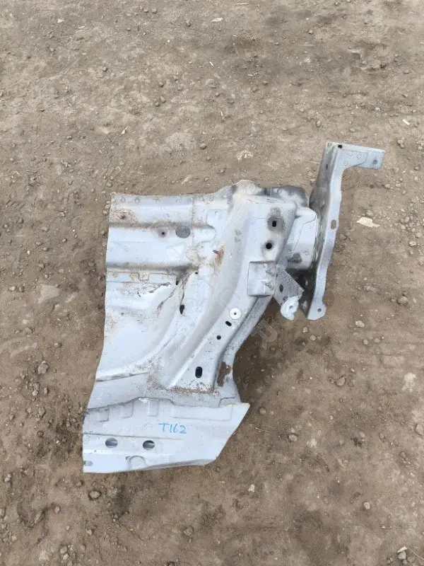 Лонжерон LR013001