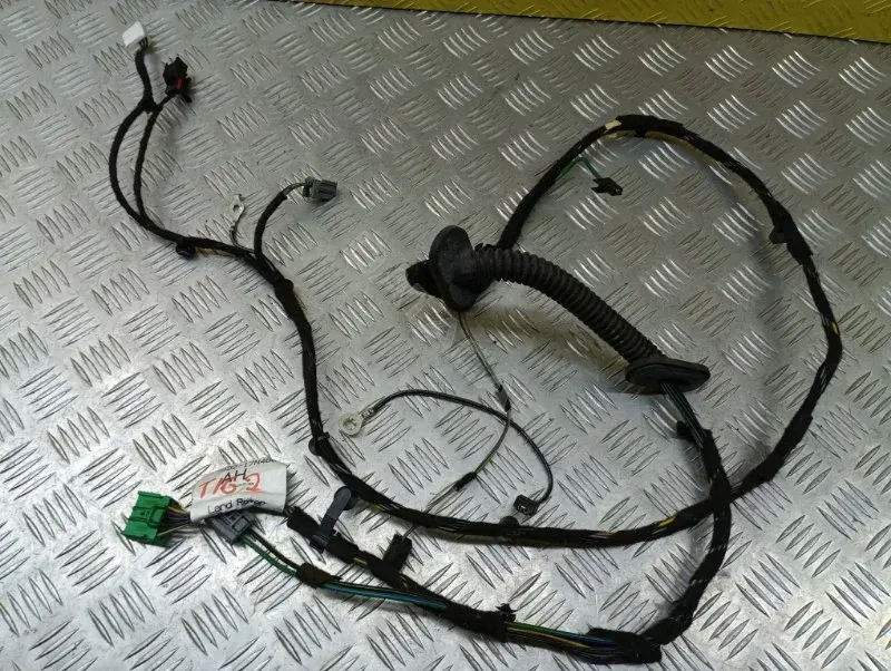 Проводка крышки багажника LR025563