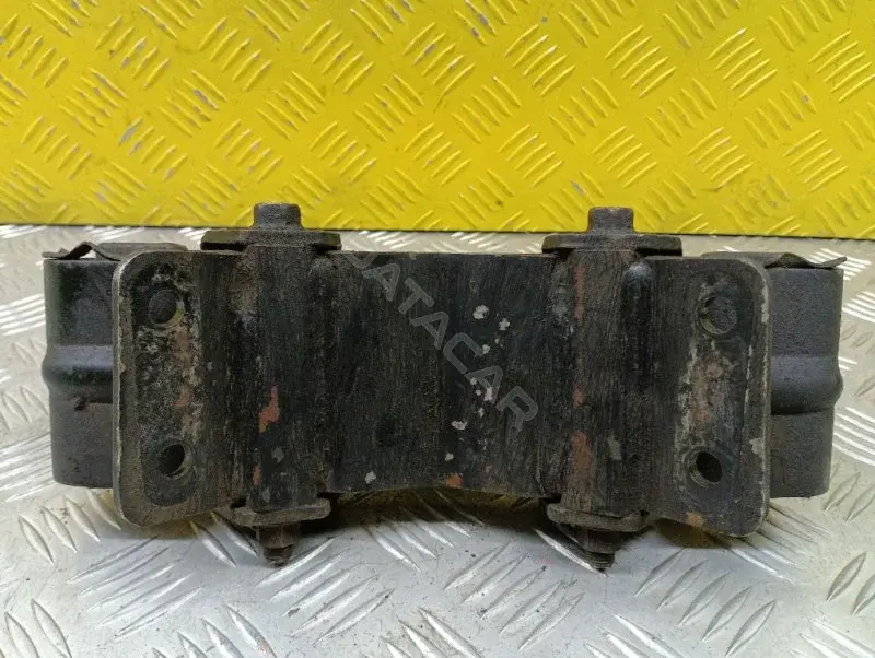 Подушка КПП MR992717