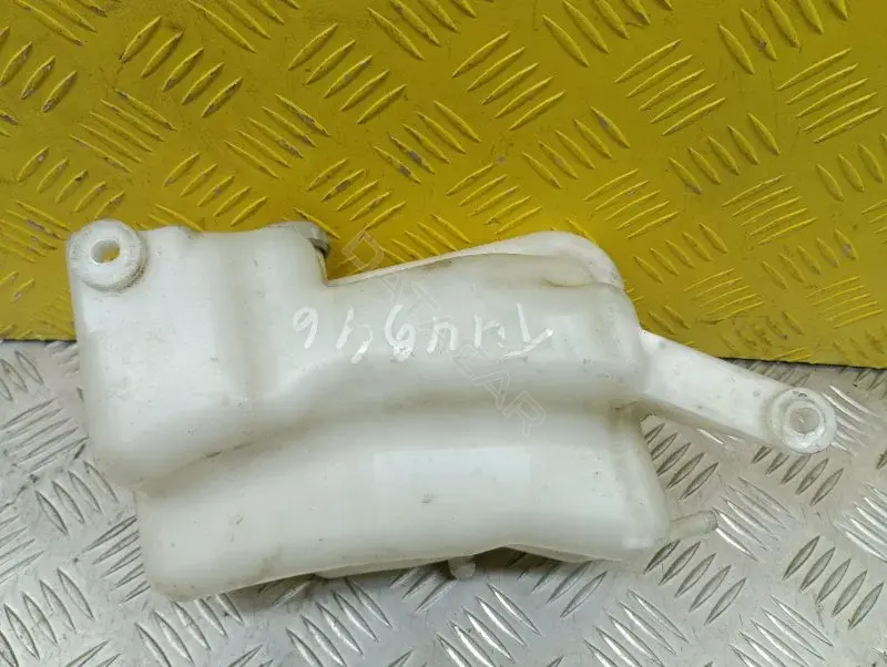 Расширительный бачок 1375A359