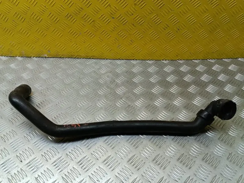 Патрубки системы охлаждения 6G918260MD