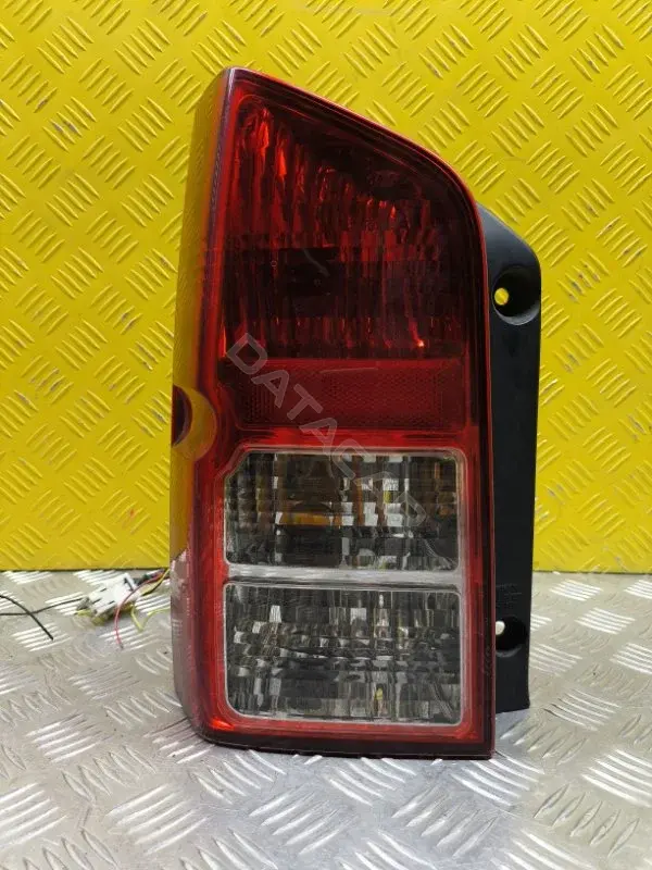 Задние фонари 26555EB303