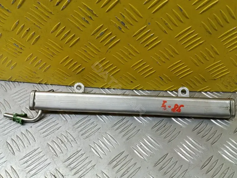 Топливная рейка 4891575AA