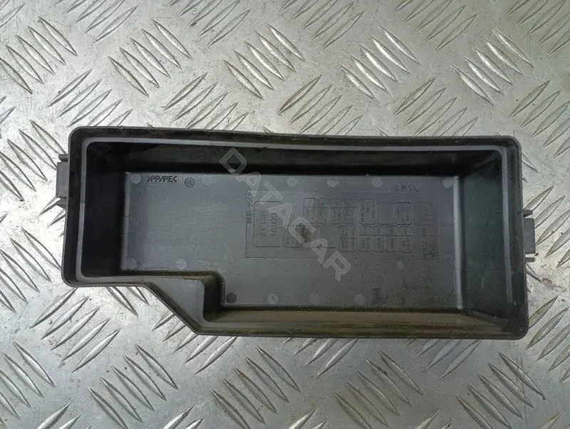 Крышка блока предохранителей 24382EB30A