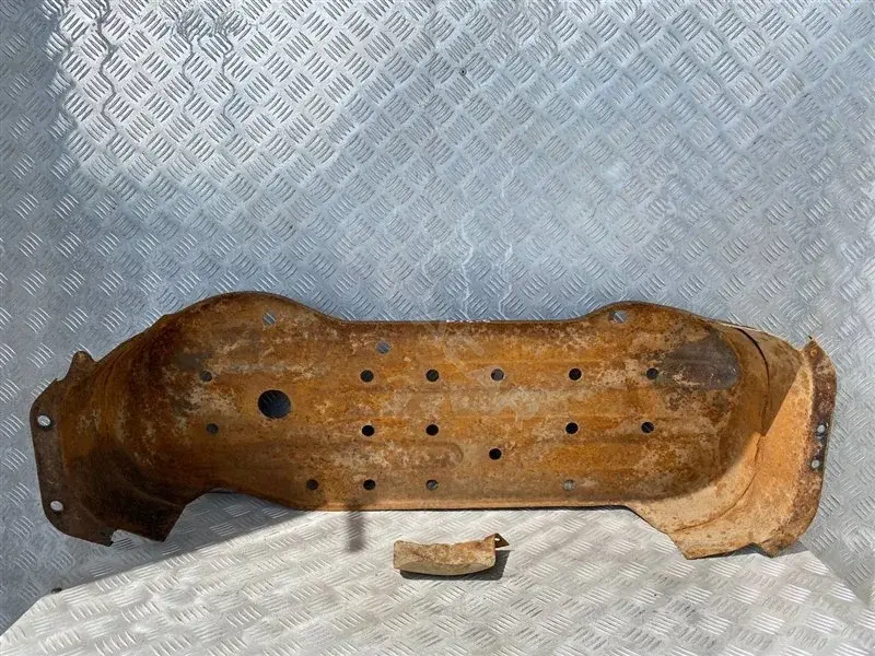 Защита топливного бака 1706A031