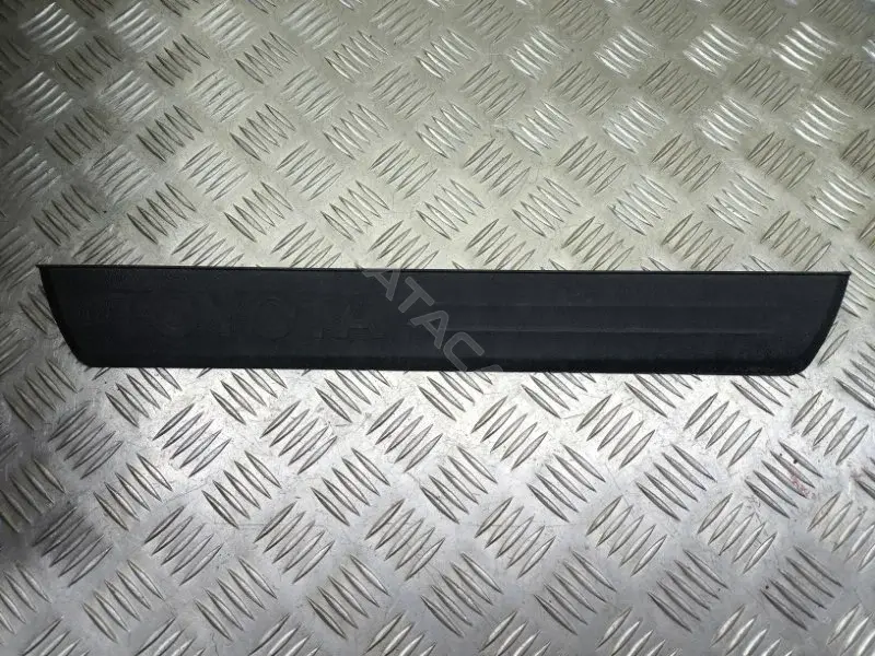Накладка на порог 67911KK010