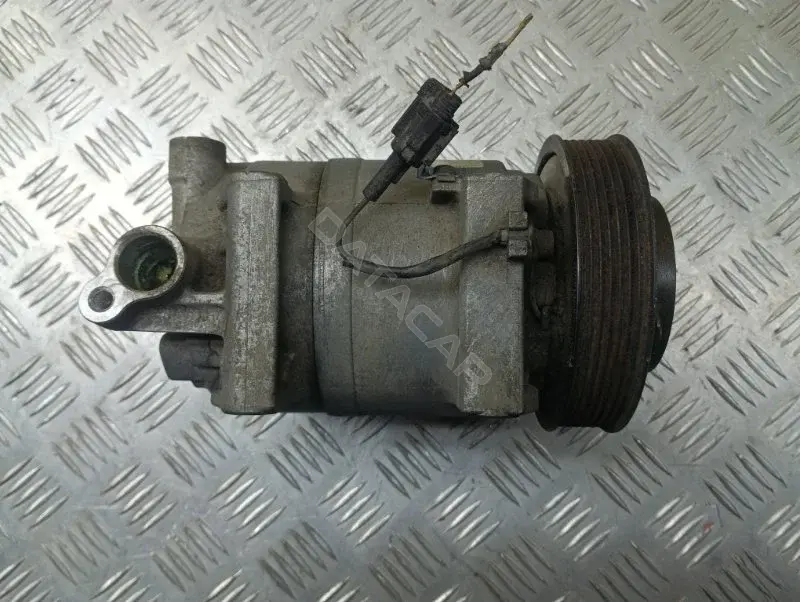 Компрессор кондиционера 92600EB01B