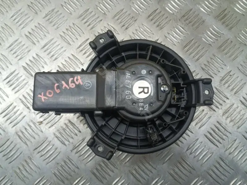 Моторчик печки 871030K491