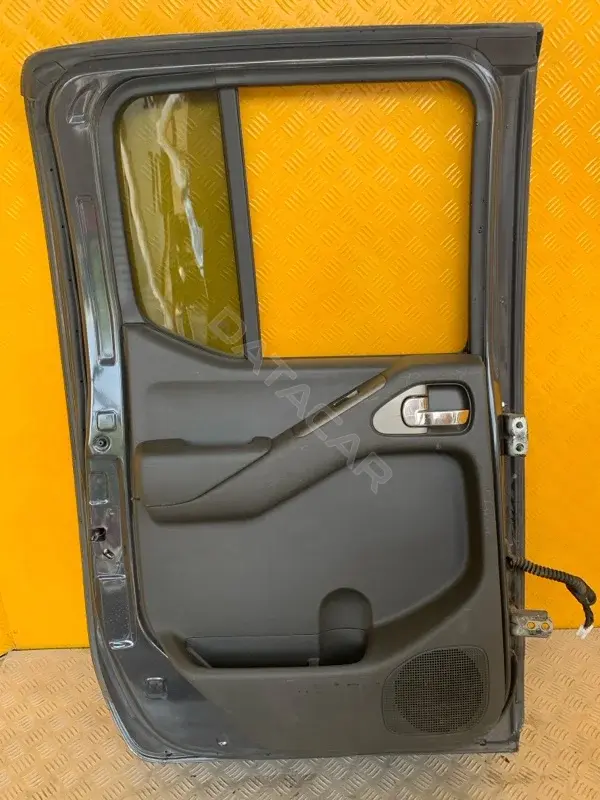 Обшивка двери 82901EB16A