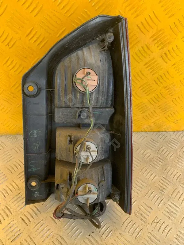 Задние фонари 26555EB30D