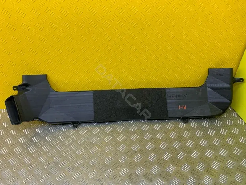 Воздуховод салона MR360765