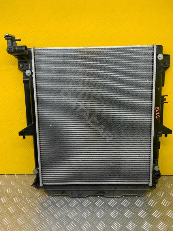 Радиатор охлаждения 1350A183